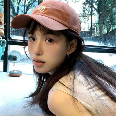 街上流行红裙子
